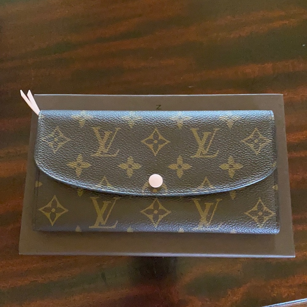 Louis Vuitton Emilie Wallet Monogram Rose Pink